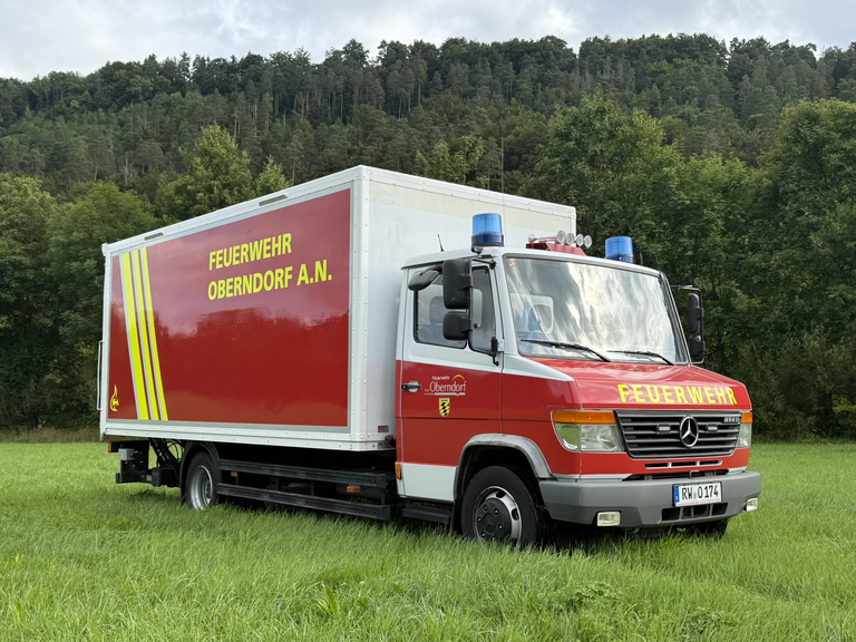 Logistikfahrzeug der Feuerwehr Oberndorf.